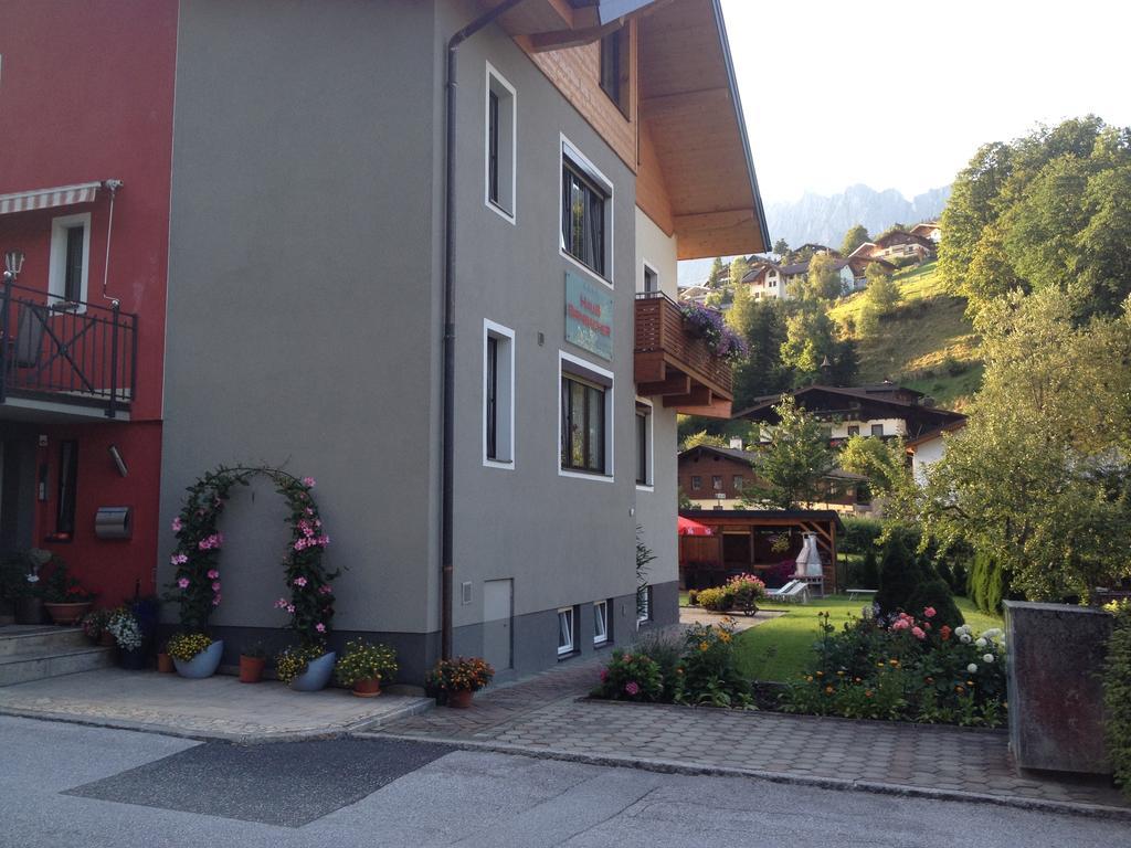 Haus Birnbacher มึลบาค อัม โฮคเคอนิก ภายนอก รูปภาพ