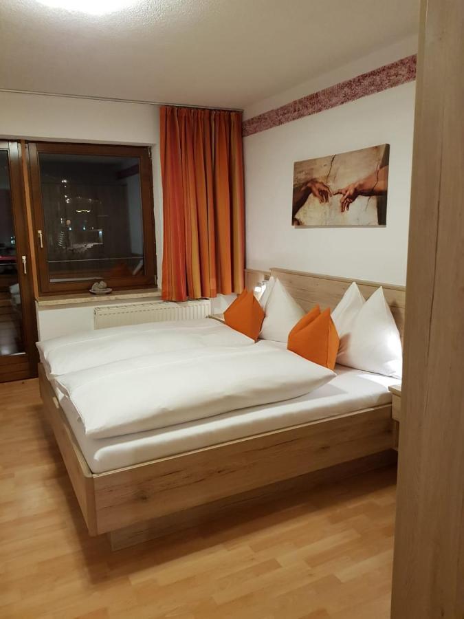 Haus Birnbacher มึลบาค อัม โฮคเคอนิก ภายนอก รูปภาพ