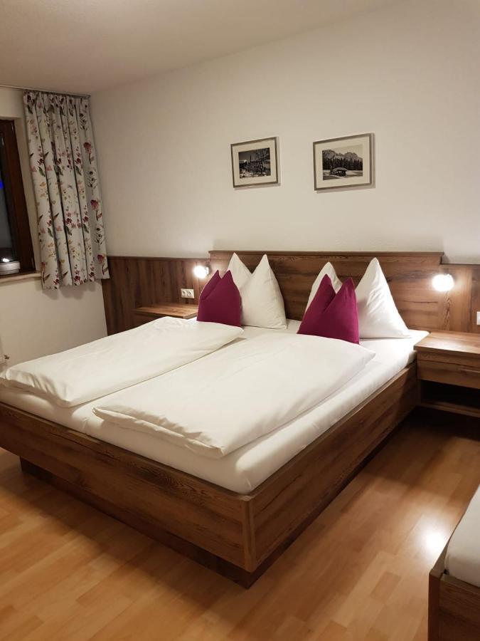 Haus Birnbacher มึลบาค อัม โฮคเคอนิก ภายนอก รูปภาพ